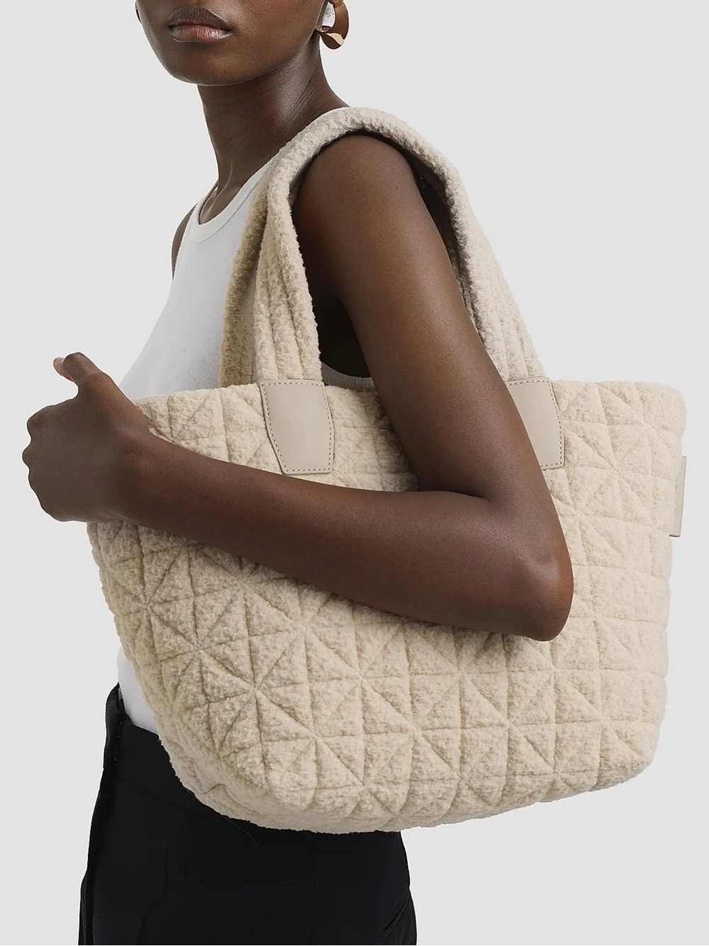 VEE COLLECTIVE Quilted Sherpa Tote Bag in Cream